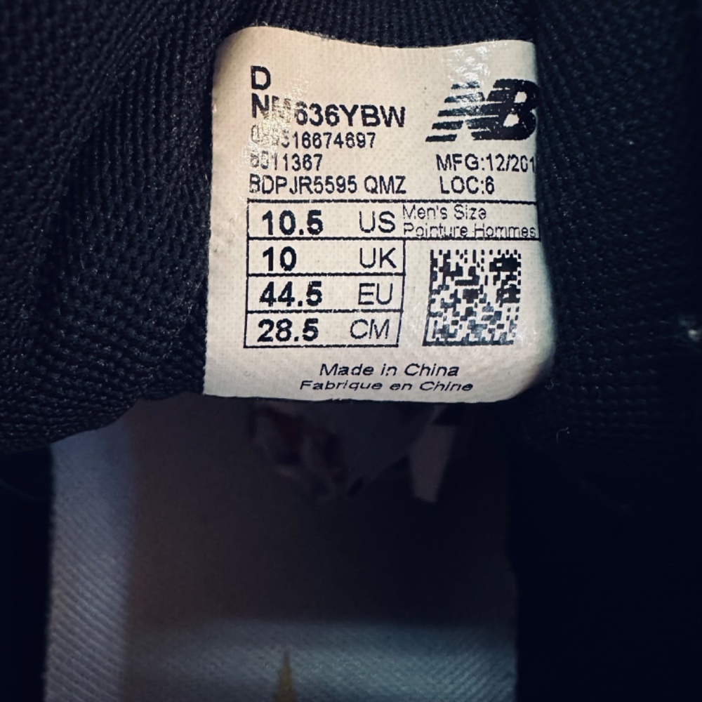 UsedVeryGood_New Balance Suede Black Size 10.5 - Picture 3 of 11